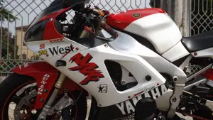 Yamaha   (8)