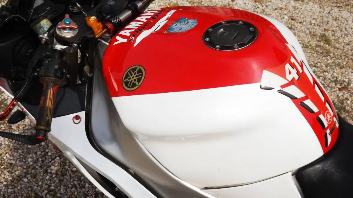 Yamaha   (12)