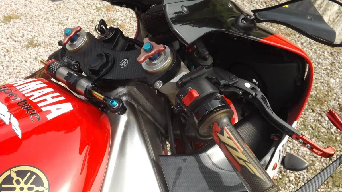 Yamaha   (13)