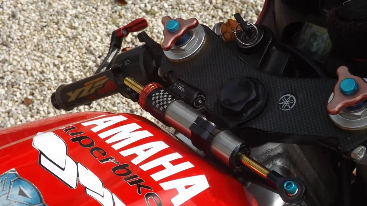 Yamaha   (15)