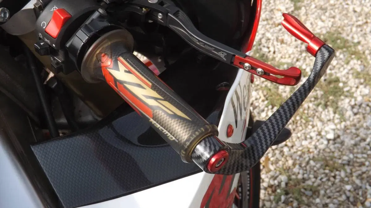 Yamaha   (17)