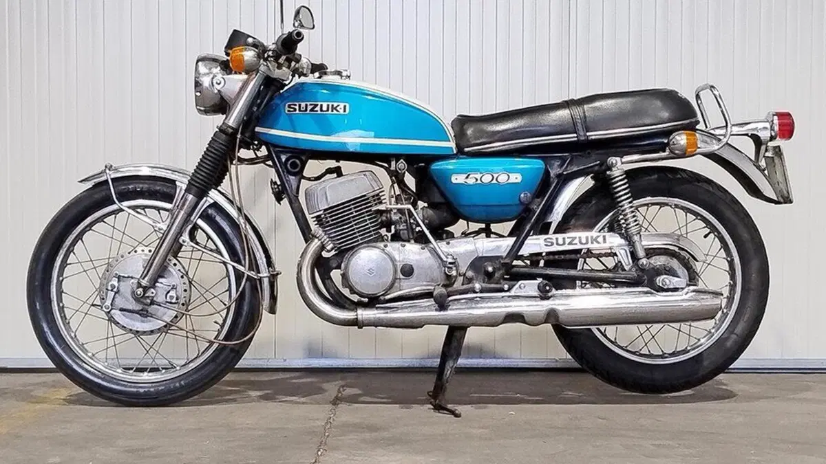 Suzuki   (4)