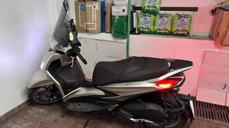 Piaggio Beverly 300 ABS-ASR (2021 - 25) usata