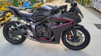 Honda CBR 650 R E-Clutch (2024 - 25)