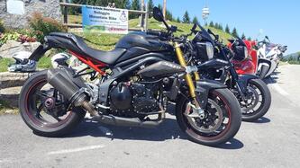 Triumph Speed Triple 1050 R ABS (2011 - 15)
