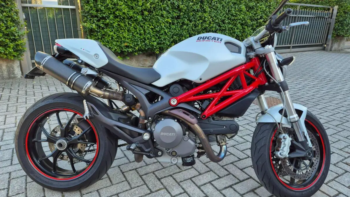 Ducati Monster 796 (2010 - 13) 