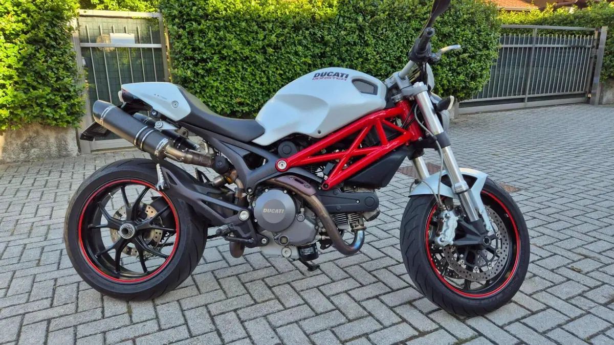 Ducati Monster 796 (2010 - 13)  (7)