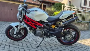 Ducati Monster 796 (2010 - 13)  (5)