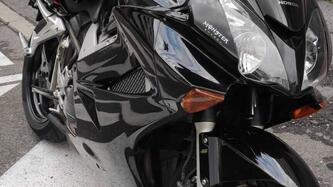 Honda VFR 800 (2002 - 05) usata
