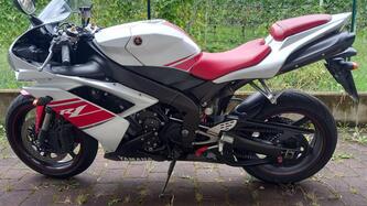 Yamaha YZF R1 (2007 - 08) usata