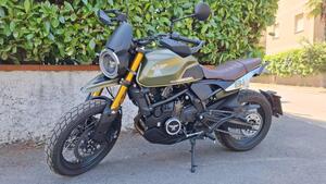 Moto Morini SEIEMMEZZO SCR (2022 - 25) 