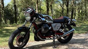 Moto Guzzi V7 Racer (2012 - 14) 