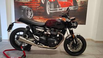 Triumph Speed Twin 1200 Stealth Edition (2024) usata