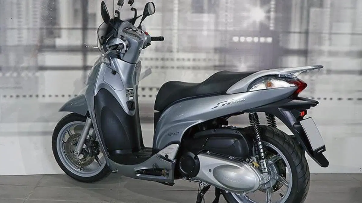 Honda SH 300 i (2006 - 10)  (2)