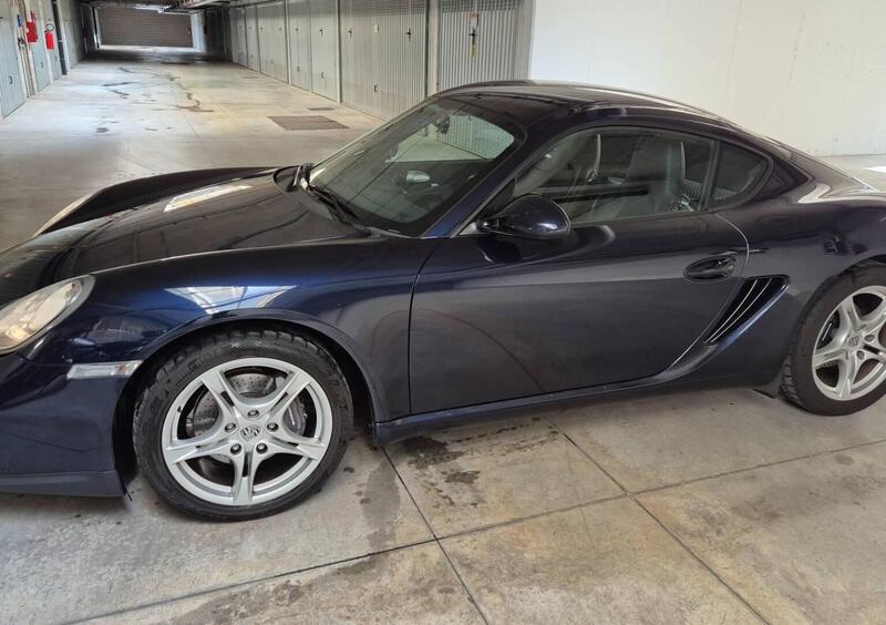 Porsche Cayman 2.9