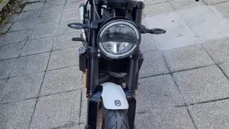 Husqvarna Vitpilen 401 (2018 - 19) usata