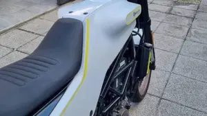 Husqvarna Vitpilen 401 (2018 - 19)  (4)