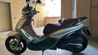 Piaggio Beverly 350 SportTouring ie ABS (2011 - 17)