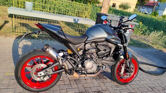 Ducati Monster 937 + (2021 - 25) usata
