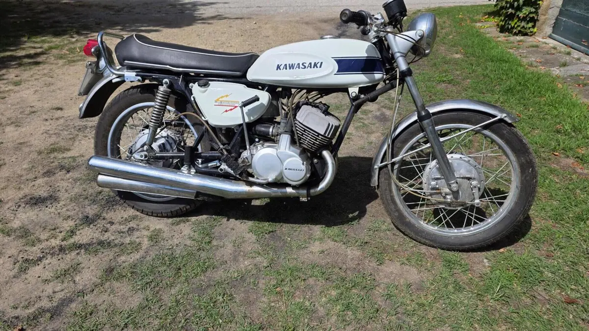 Kawasaki   (2)