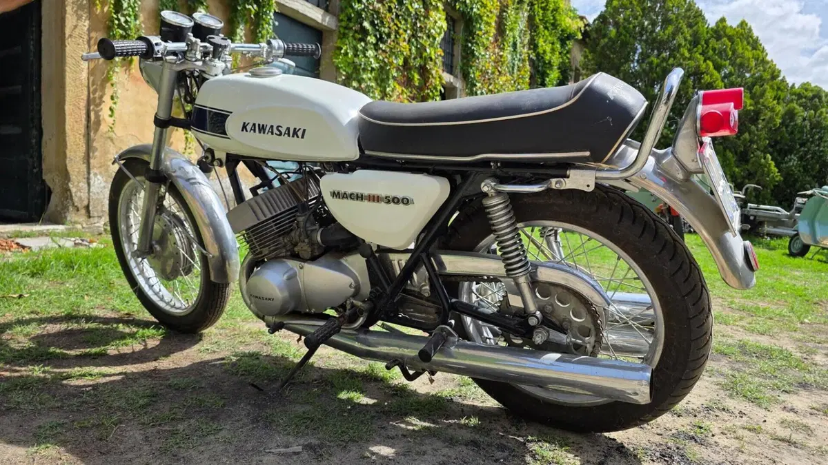 Kawasaki   (4)