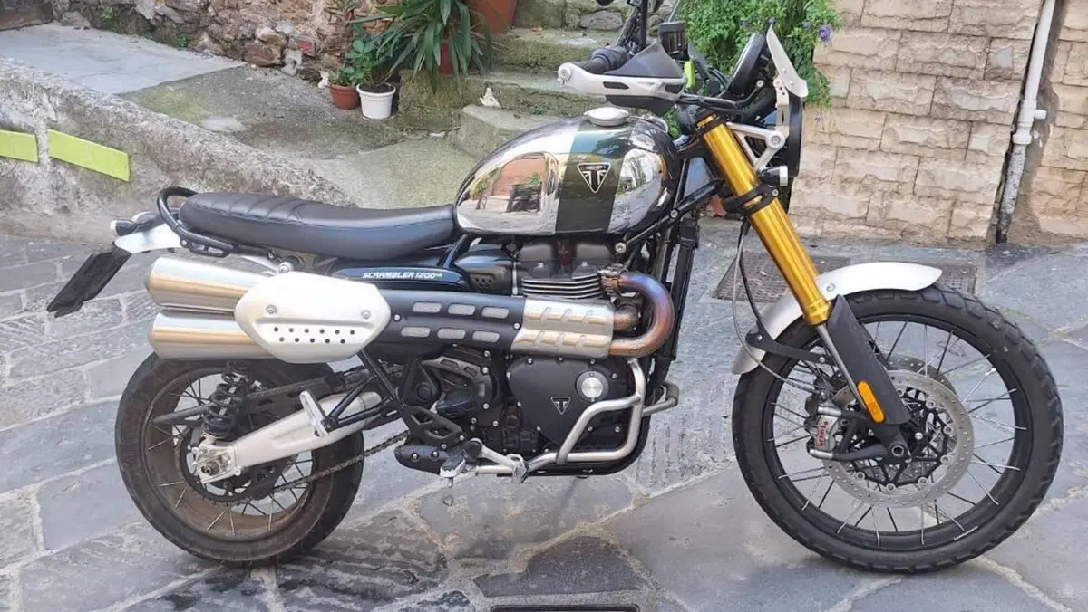 Triumph Scrambler 1200 XE Chrome Edition (2023)  (3)