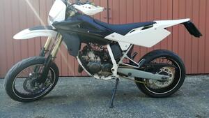 Husqvarna SM 125 (2009) 