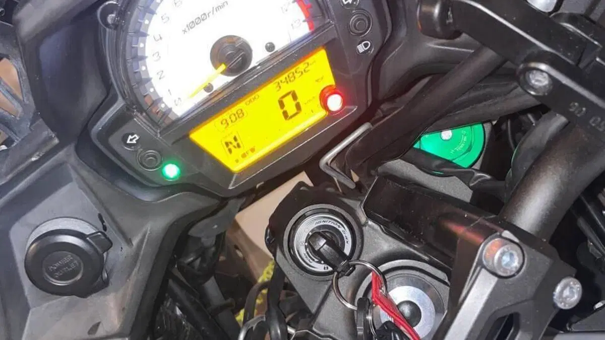 Kawasaki Versys 650 Grand Tourer (2017 - 20)  (2)