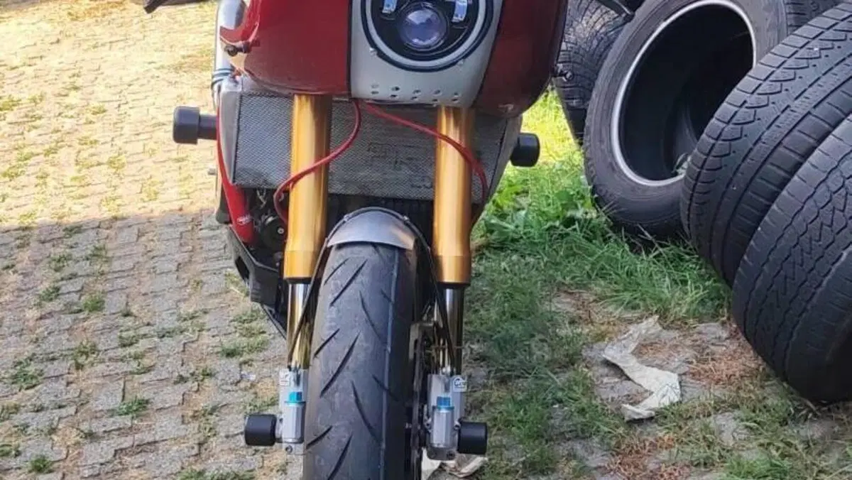 Aprilia Tuono 1000 R (2006 - 10)  (5)