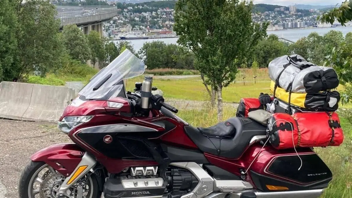 Honda GL 1800 Gold Wing DCT (2020)  (6)