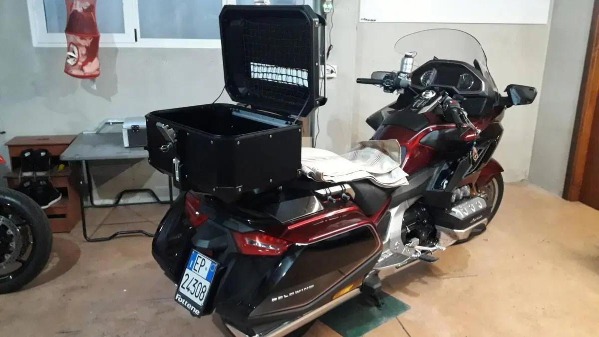 Honda GL 1800 Gold Wing DCT (2020)  (9)