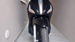 Piaggio Beverly 350 SportTouring ie ABS (2011 - 17) 
