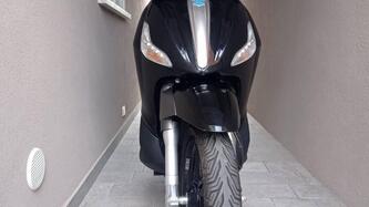 Piaggio Beverly 350 SportTouring ie ABS (2011 - 17)