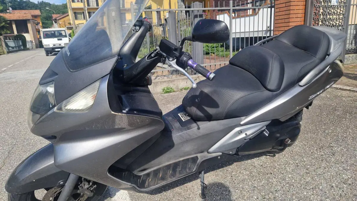 Honda Silver Wing 400 (2006 - 09)  (5)