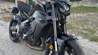 Yamaha MT-09 (2021 - 23) usata