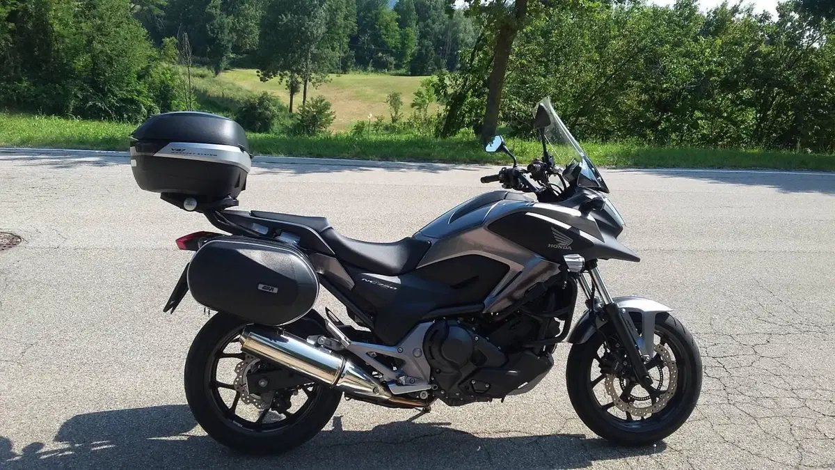 Honda NC 750 X ABS (2014 - 15)  (2)