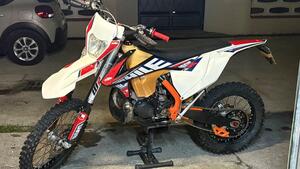 KTM 250 EXC E (2017) 