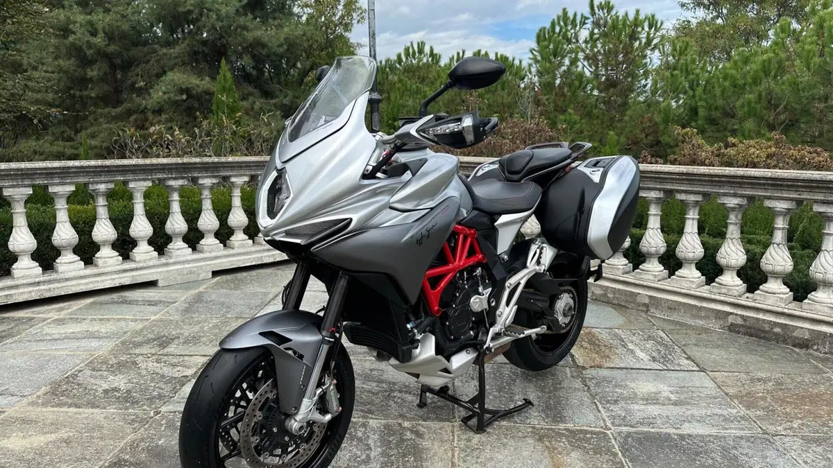 MV Agusta Turismo Veloce 800 (2017 - 2019)  (2)
