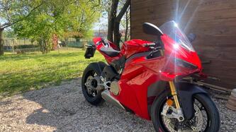 Ducati Panigale V4 S (2025) usata