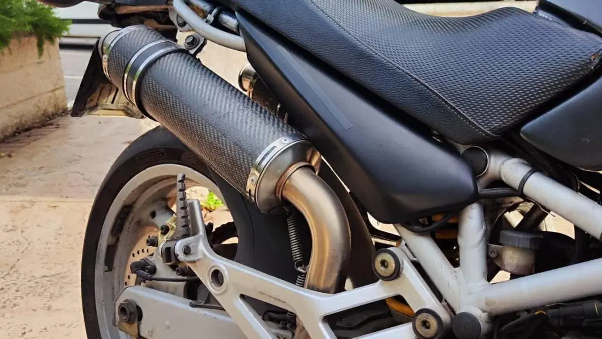 Ducati Monster 620 I.E. Dark (2002)  (3)