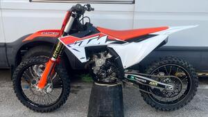 KTM 250 SX-F (2023) 