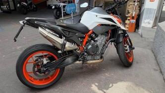 KTM 890 Duke R (2021) usata