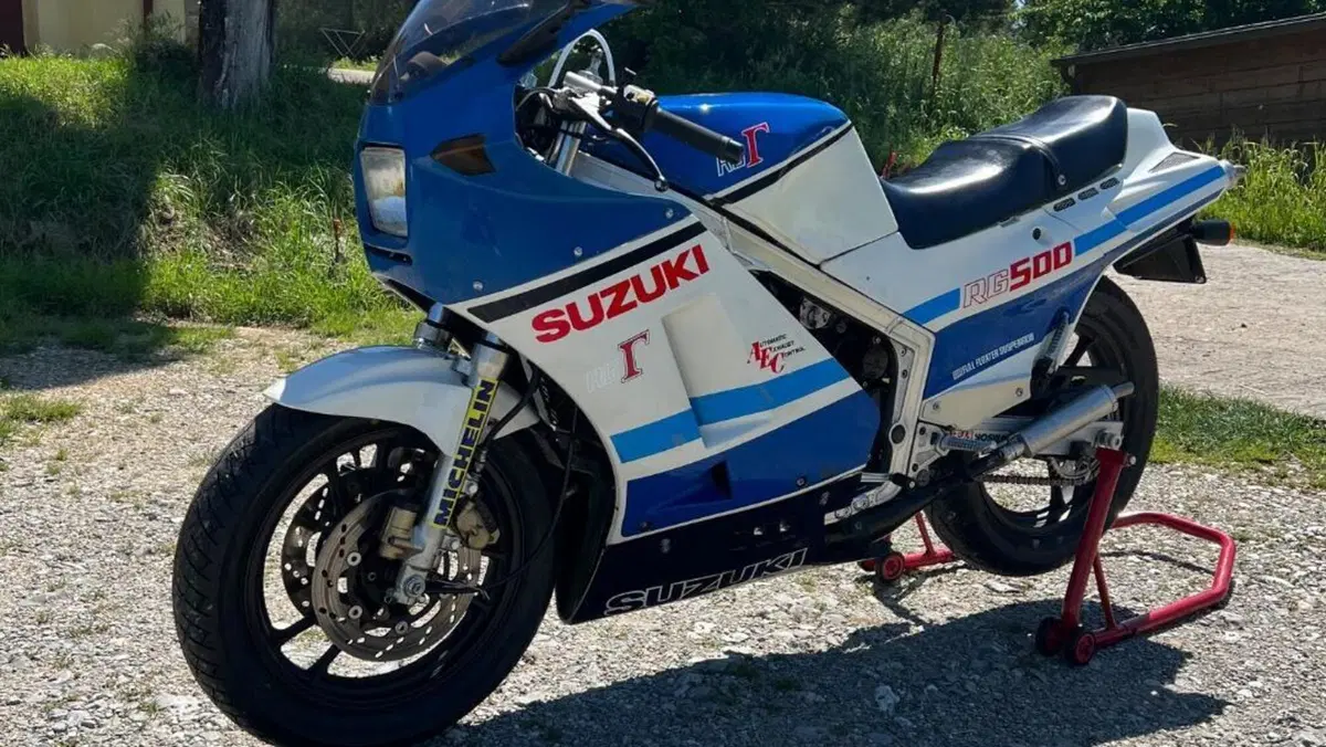 Suzuki   (4)