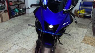 Yamaha YZF R7 (2021 - 25) usata