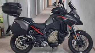 Ducati Multistrada V4 S Grand Tour (2024) usata