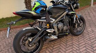 Triumph Street Triple RS (2020 - 22) usata