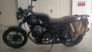 Moto Guzzi V7 III Stone (2017 - 20) 