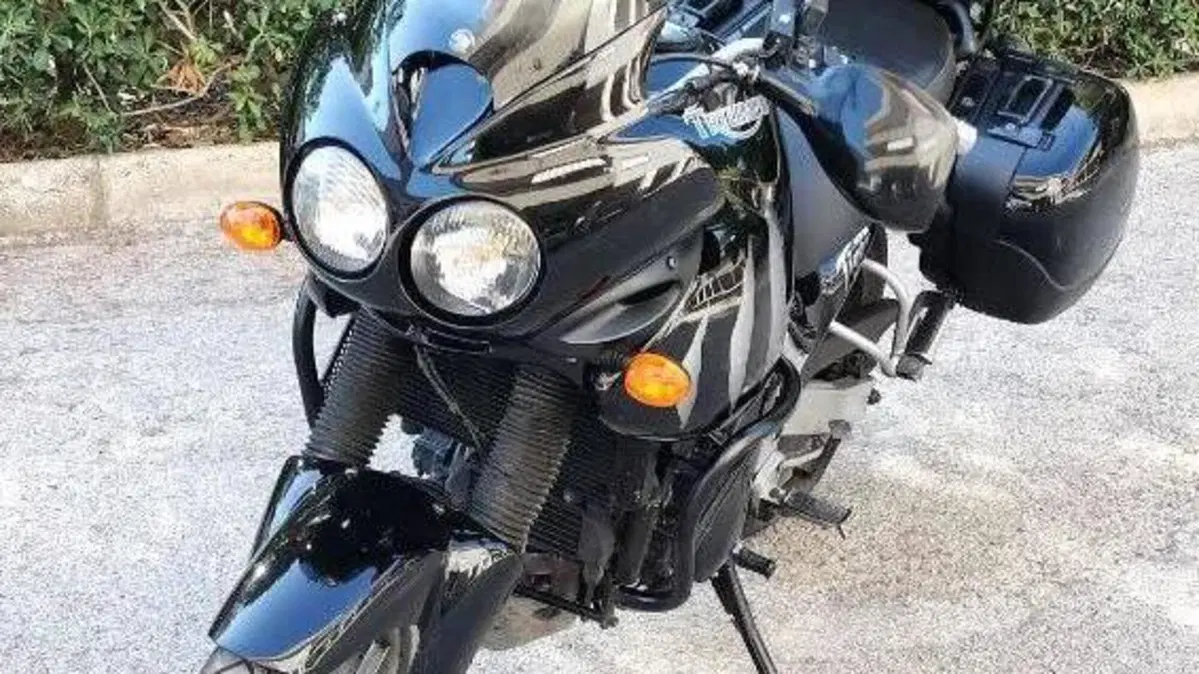 Triumph Tiger 955 (2002 - 06)  (2)