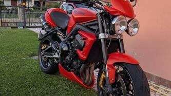 Triumph Street Triple R (2009 - 12)