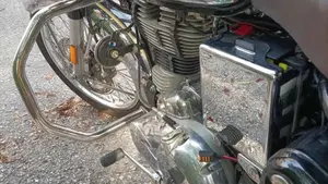 Royal Enfield Classic 500 EFI - Chrome (2017 - 20)  (3)
